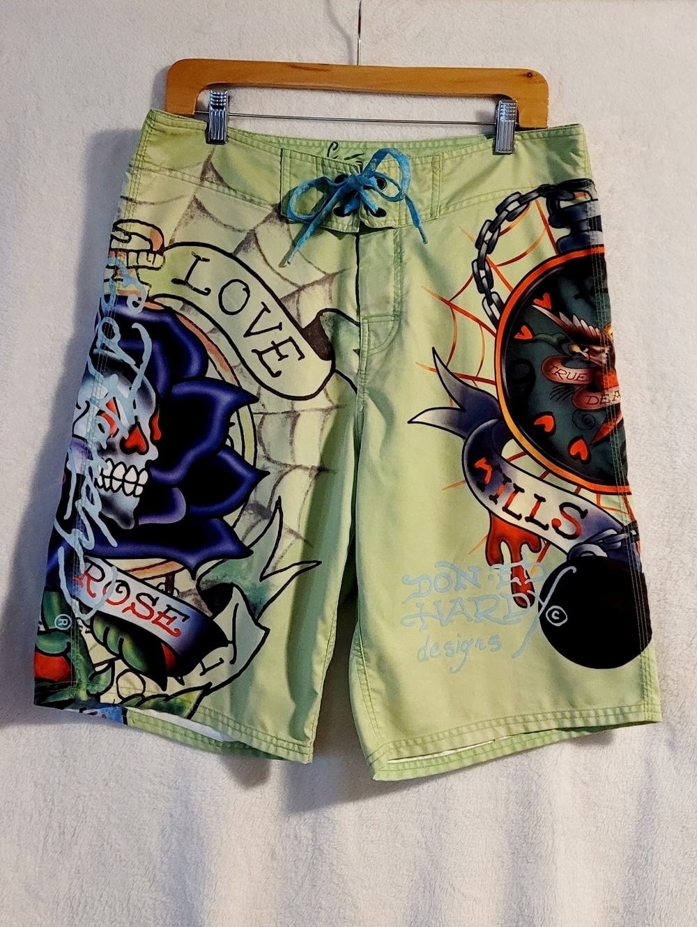 ​Ed Hardy Vintage Love Kills Slowly Black Rose Board Shorts Size 33